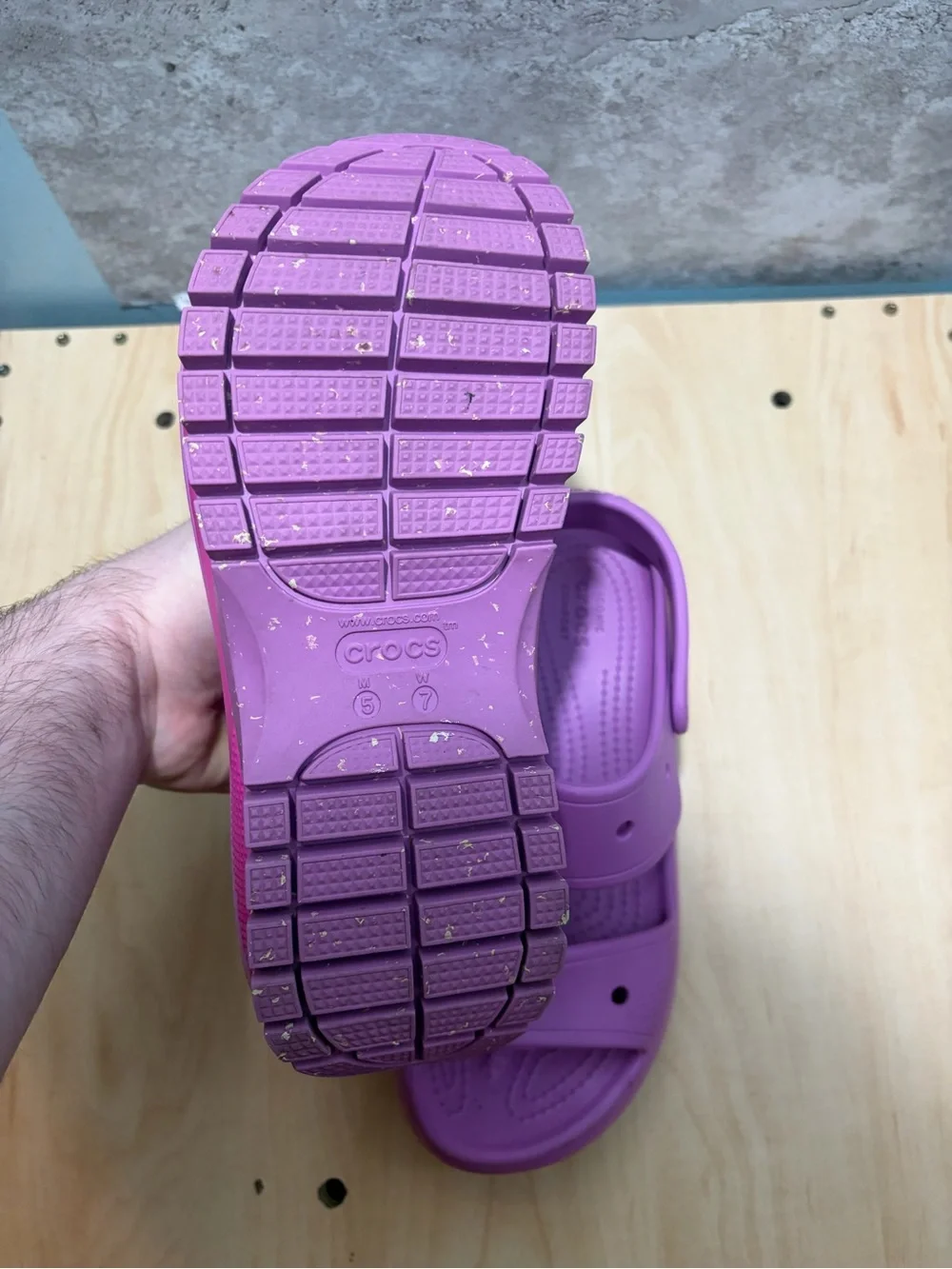 Crocs Women's Mega Crush Sandal size 7